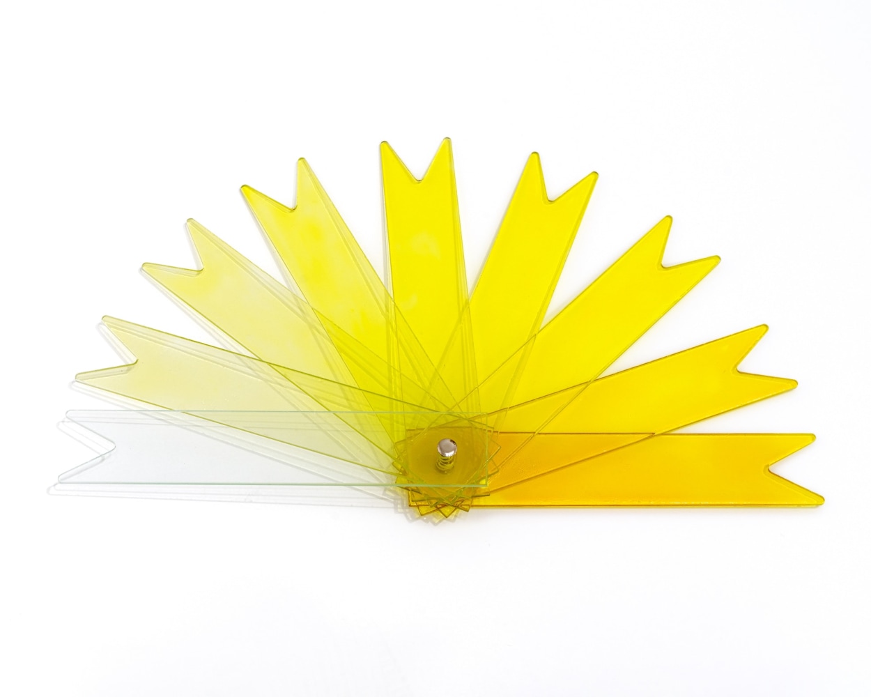 Marina Pinsky

Plein Air (Molybdate Comparator Fan)

2021

Waterjet-cut glass, glass paint, steel attachment

1 3/8 x 15 3/8 x 8 5/8 inches (7 x 39 x 22 cm)

MPI 261





