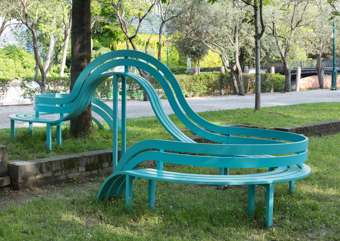 Jeppe Hein

Modified Social Bench for Venice #03

2019

Powder coated aluminum

68 7/8 x 209 1/2 x 94 1/2 inches (175 x 532 x 240 cm)

Edition&amp;nbsp;of 3, with 2 AP

JH 519

&amp;nbsp;

INQUIRE