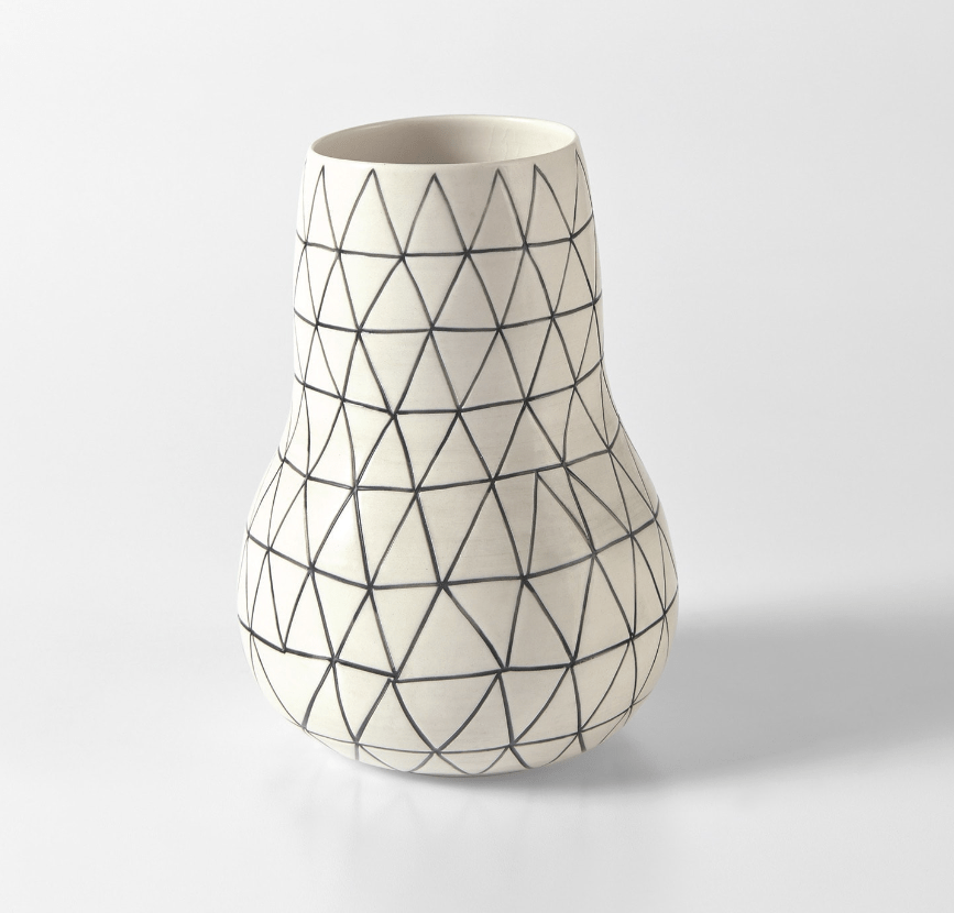 Shio Kusaka, Untitled (Triangle 11), 2010, Porcelain