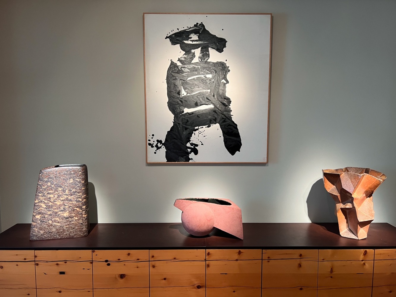 BEYOND THE SURFACE:                             The Unity of Form and Pattern in the Work of Wada Morihiro