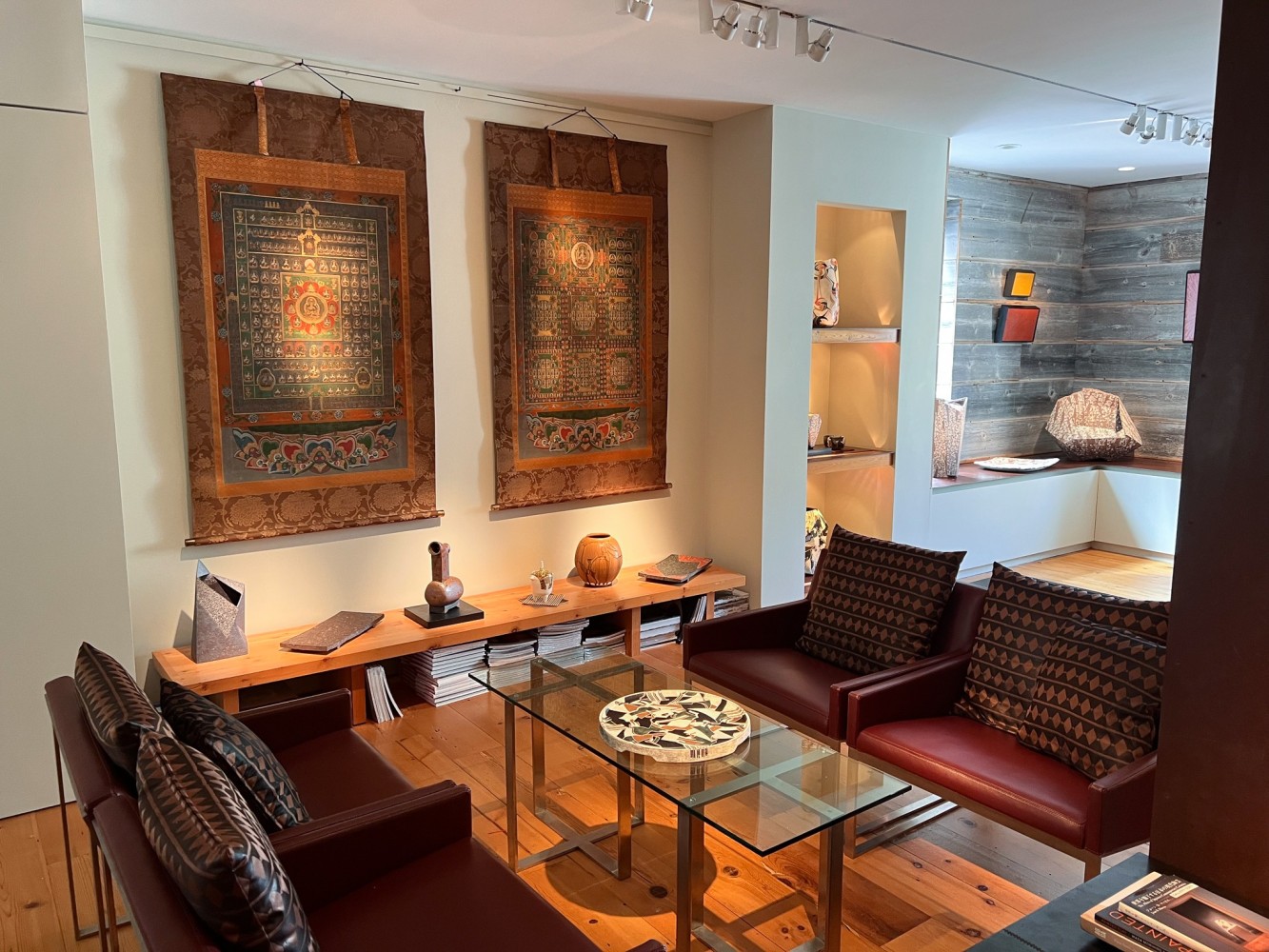 BEYOND THE SURFACE:                             The Unity of Form and Pattern in the Work of Wada Morihiro