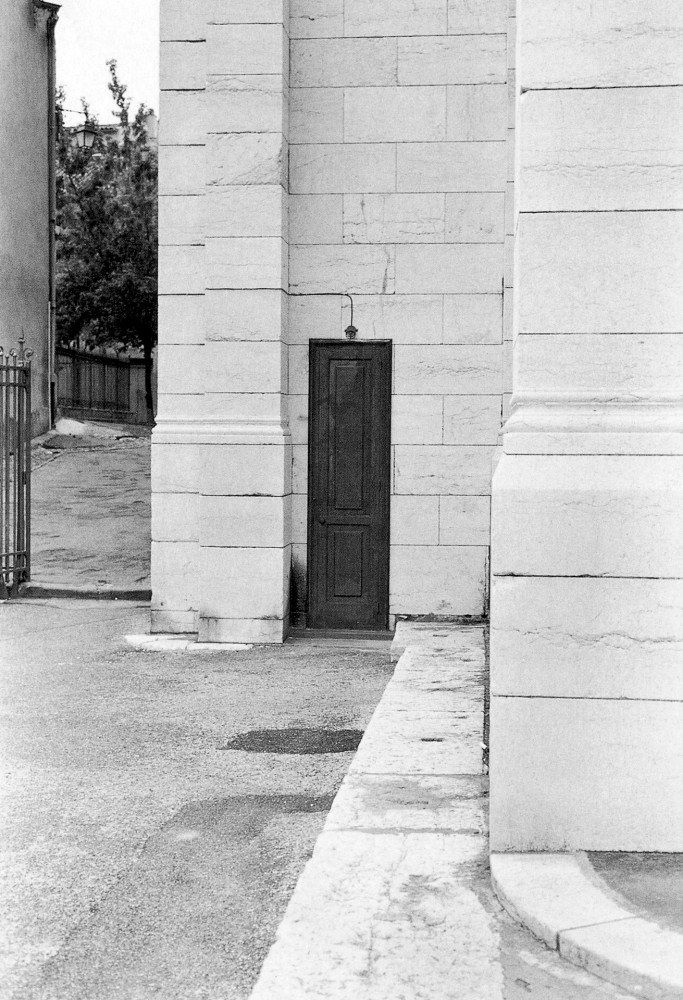 Installation view of Un Sculpteur, Une Ville, Valence, France, 1994.