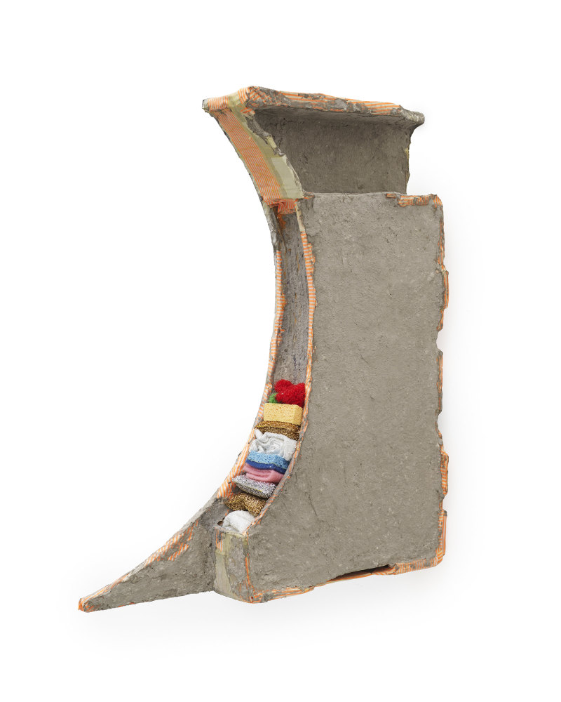 Half, 2024
FastMach&amp;eacute;, pigments, cardbord, fabric, cleaning sponges and wipes
24 x 5 x 29