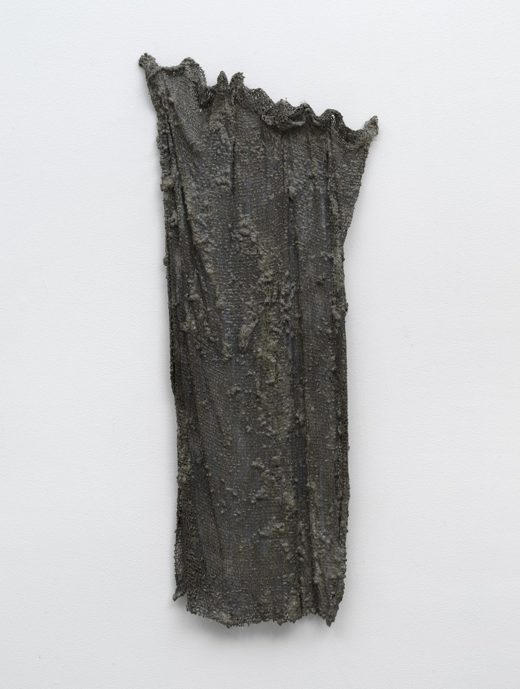 Mire Lee (b. 1988)

Surface with many holes: concrete nets I, 2022

latex, burlap jute, pigmented silicone oil, concrete

44 x 18 inches

111.8 x 45.7 cm