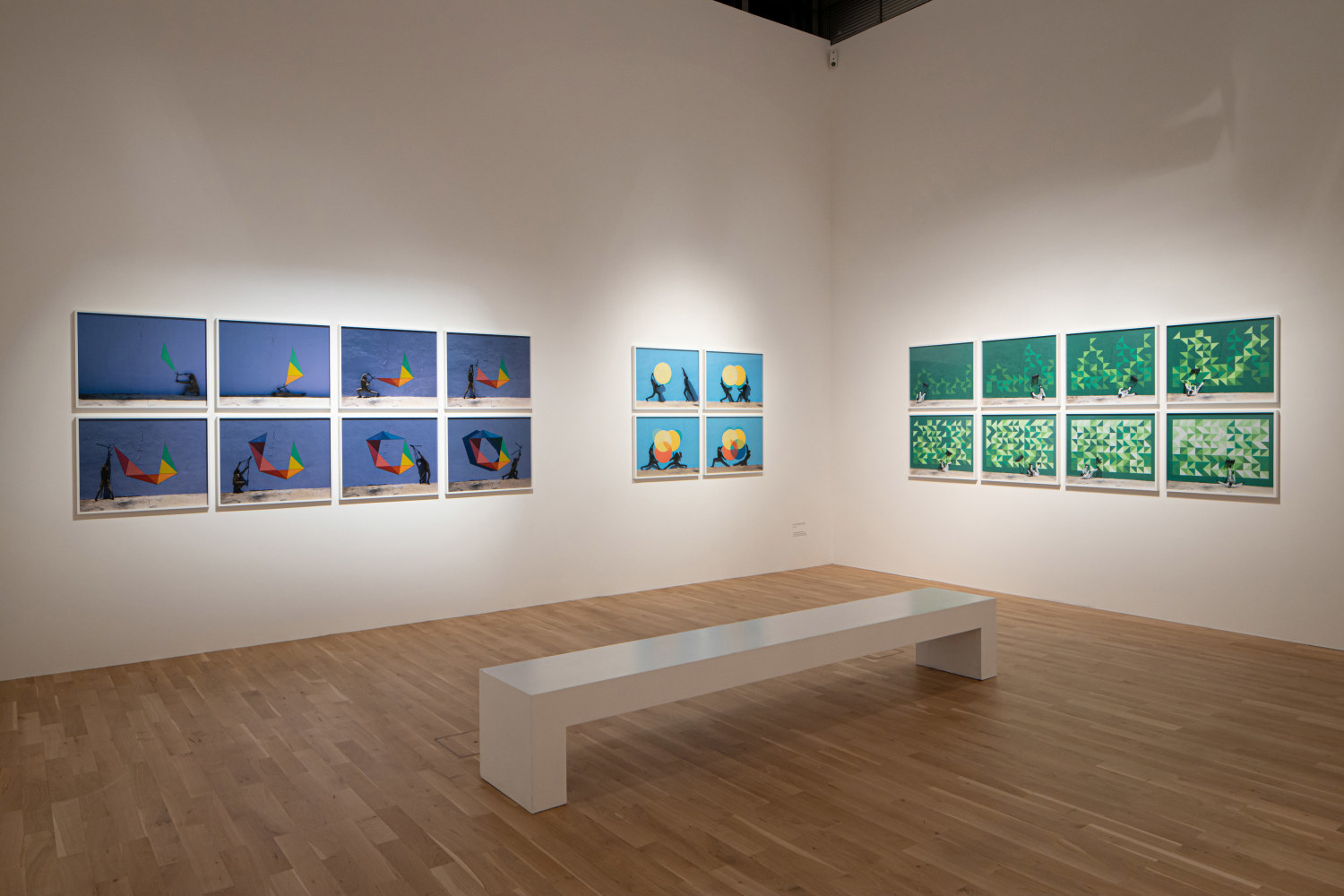 Robin Rhode:&amp;nbsp;Memory Is the Weapon

Installation view, Kunstmuseum Wolfsburg, Wolfsburg, Germany, 2019&amp;ndash;2020

Photo by&amp;nbsp;Marek Kruszewski,&amp;nbsp;&amp;copy; Kunstmuseum Wolfsburg