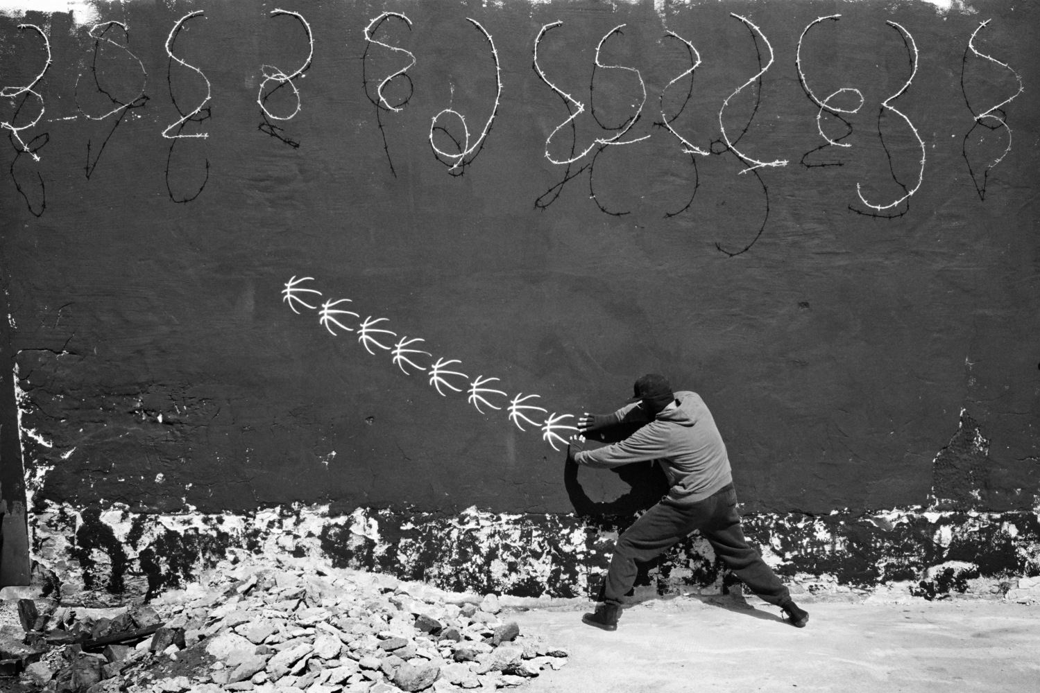 ROBIN RHODE

Four Plays, 2012&amp;ndash;2013 (detail)

Black and white inkjet print

Framed, overall:&amp;nbsp;71.81 x 103.31 inches

182.4 x 262.4 cm

Edition of 5 with 2 AP