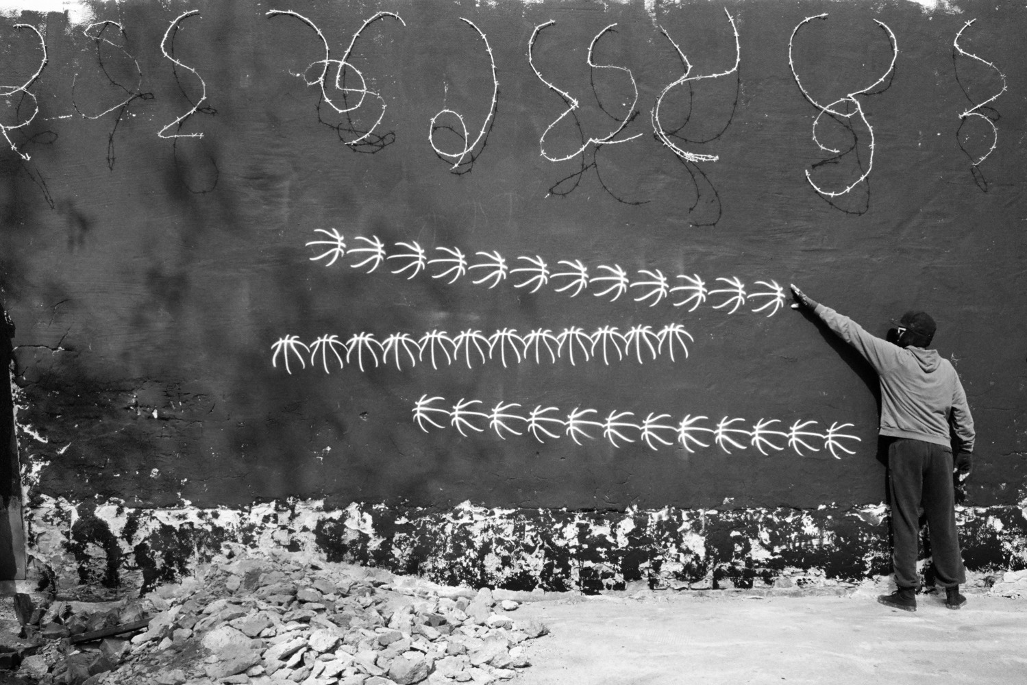 ROBIN RHODE

Four Plays, 2012&amp;ndash;2013 (detail)

Black and white inkjet print

Framed, overall:&amp;nbsp;71.81 x 103.31 inches

182.4 x 262.4 cm

Edition of 5 with 2 AP