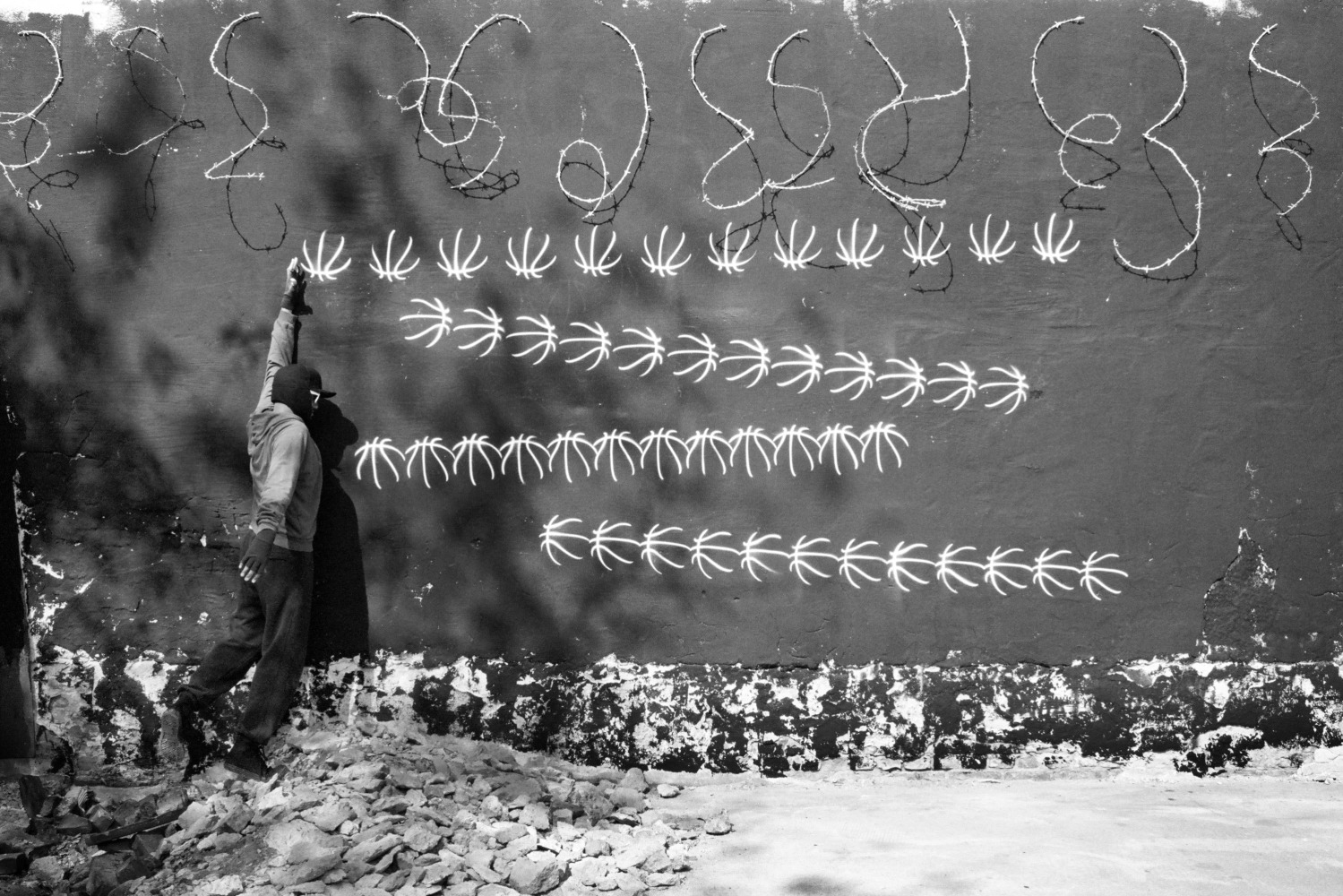 ROBIN RHODE

Four Plays, 2012&amp;ndash;2013 (detail)

Black and white inkjet print

Framed, overall:&amp;nbsp;71.81 x 103.31 inches

182.4 x 262.4 cm

Edition of 5 with 2 AP