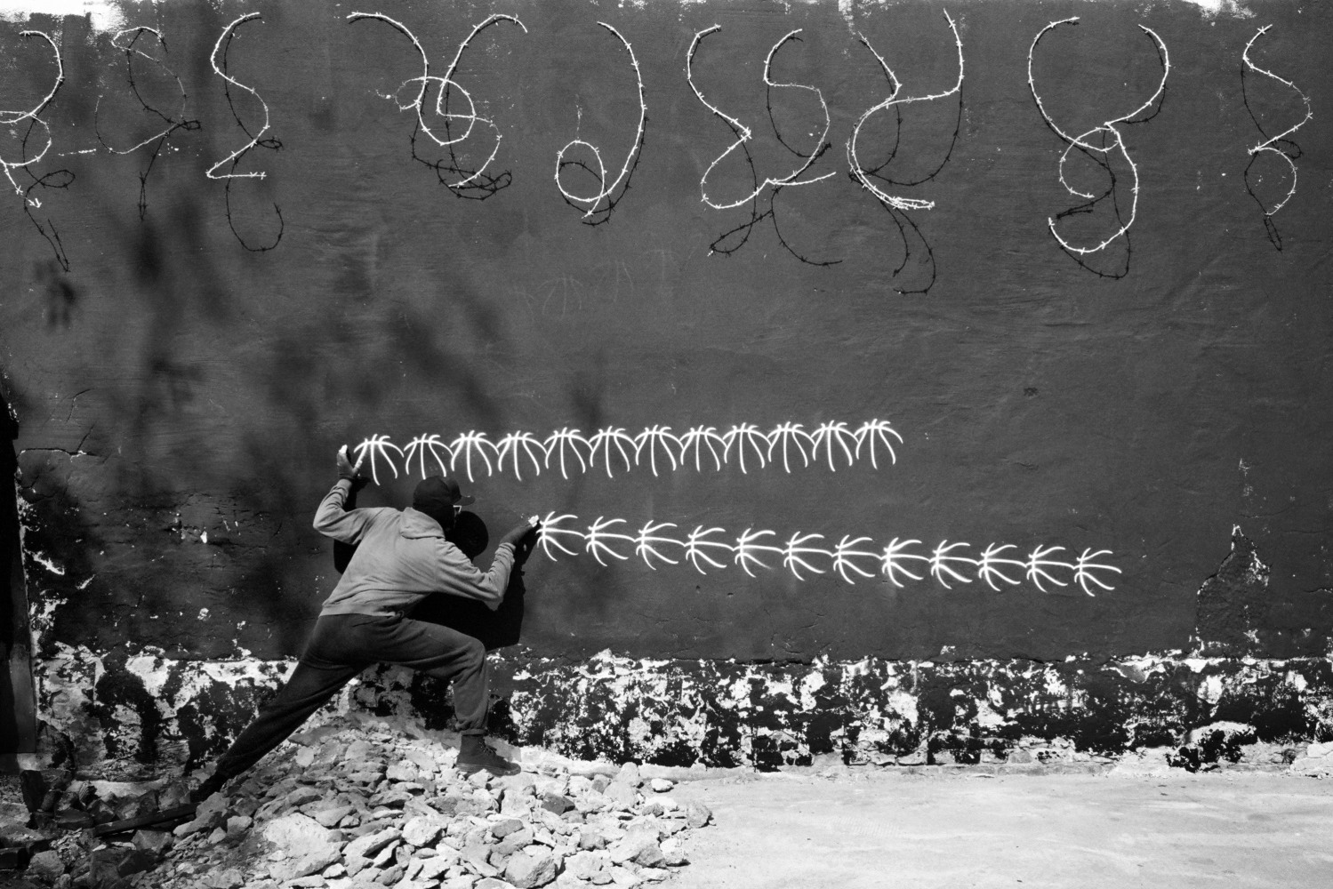 ROBIN RHODE

Four Plays, 2012&amp;ndash;2013 (detail)

Black and white inkjet print

Framed, overall:&amp;nbsp;71.81 x 103.31 inches

182.4 x 262.4 cm

Edition of 5 with 2 AP