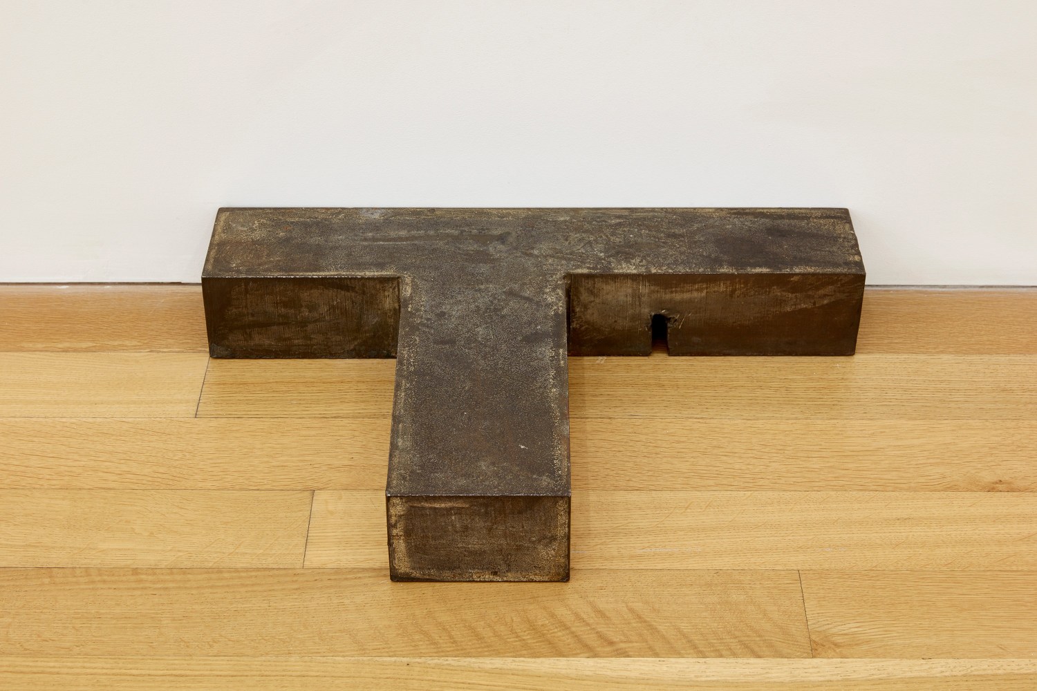 David Rabinowitch

Romanesque Abutment I, 1968

Hot rolled steel

3 3/4 x 23 5/8 x 17 inches (9.5 x 60 x 43.2 cm)

(DR68-02)