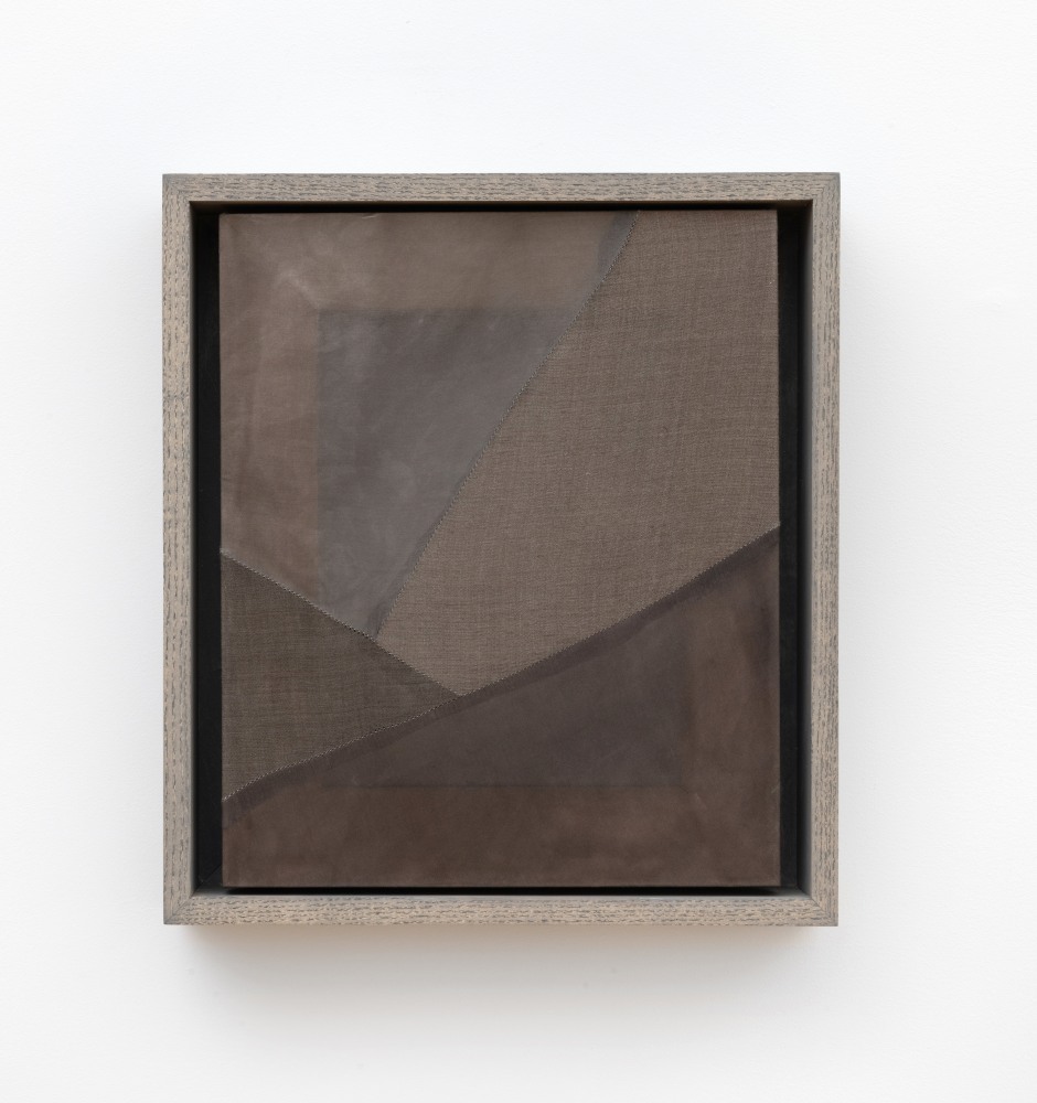 Martha Tuttle
Metronome Painting (1), 2024
Silk and dye with artist&amp;#39;s frame
13 1/4 x 12 inches (33.7 x 30.5 cm)
(MTU24-01)