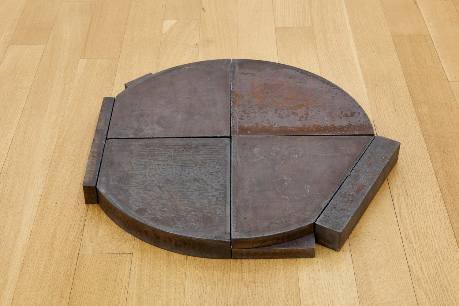 David Rabinowitch

Raised Construction of (9) Opposed Members, 1968

Hot rolled steel

28 x 24 x 2 inches (71.2 x 61 x 5.1cm)

(DR68-05)