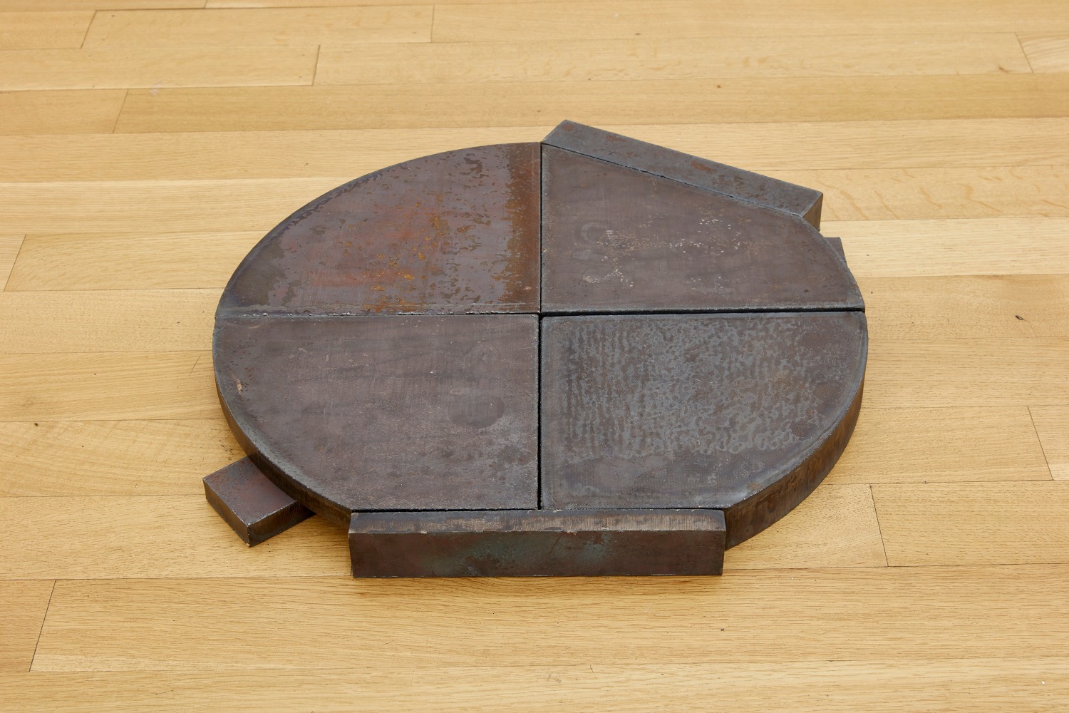 David Rabinowitch

Raised Construction of (9) Opposed Members, 1968

Hot rolled steel

28 x 24 x 2 inches (71.2 x 61 x 5.1cm)

(DR68-05)