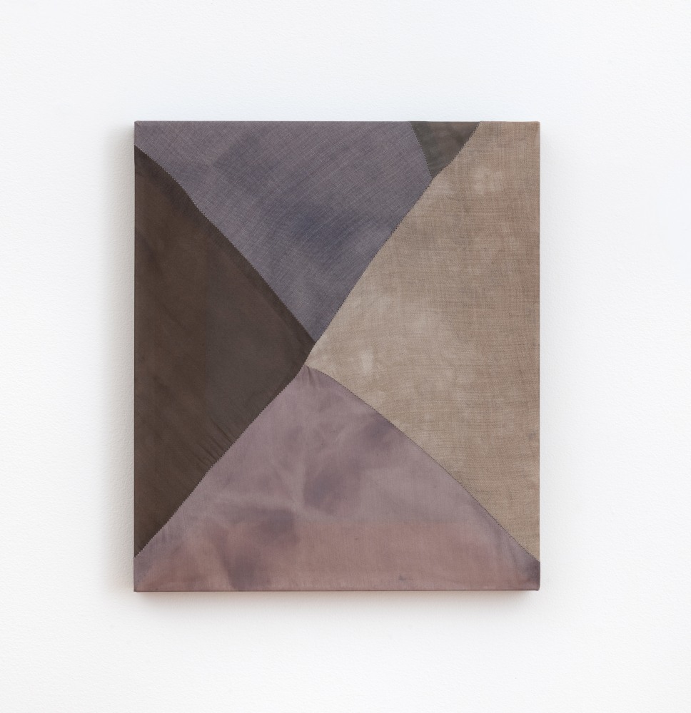 Martha Tuttle
Metronome Painting (6), 2024
Silk and dye
12 x 10 inches (30.5 x 25.4 cm)
(MTU24-08)