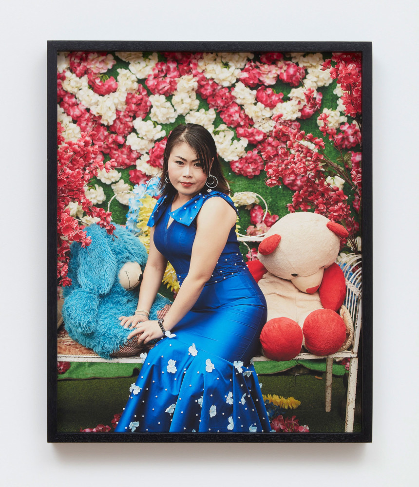 Pao Houa Her

Untitled (woman in blue), 2019

Archival pigment print mounted on Dibond, artist-select frame (ebonized walnut)

25 x 20 inches (63.5 x 50.8 cm), photograph
25 3/4 x 20 3/4 inches (65.4 x 52.7 cm), framed

Edition of 5 + 2 APs

(PHH19-06.2)