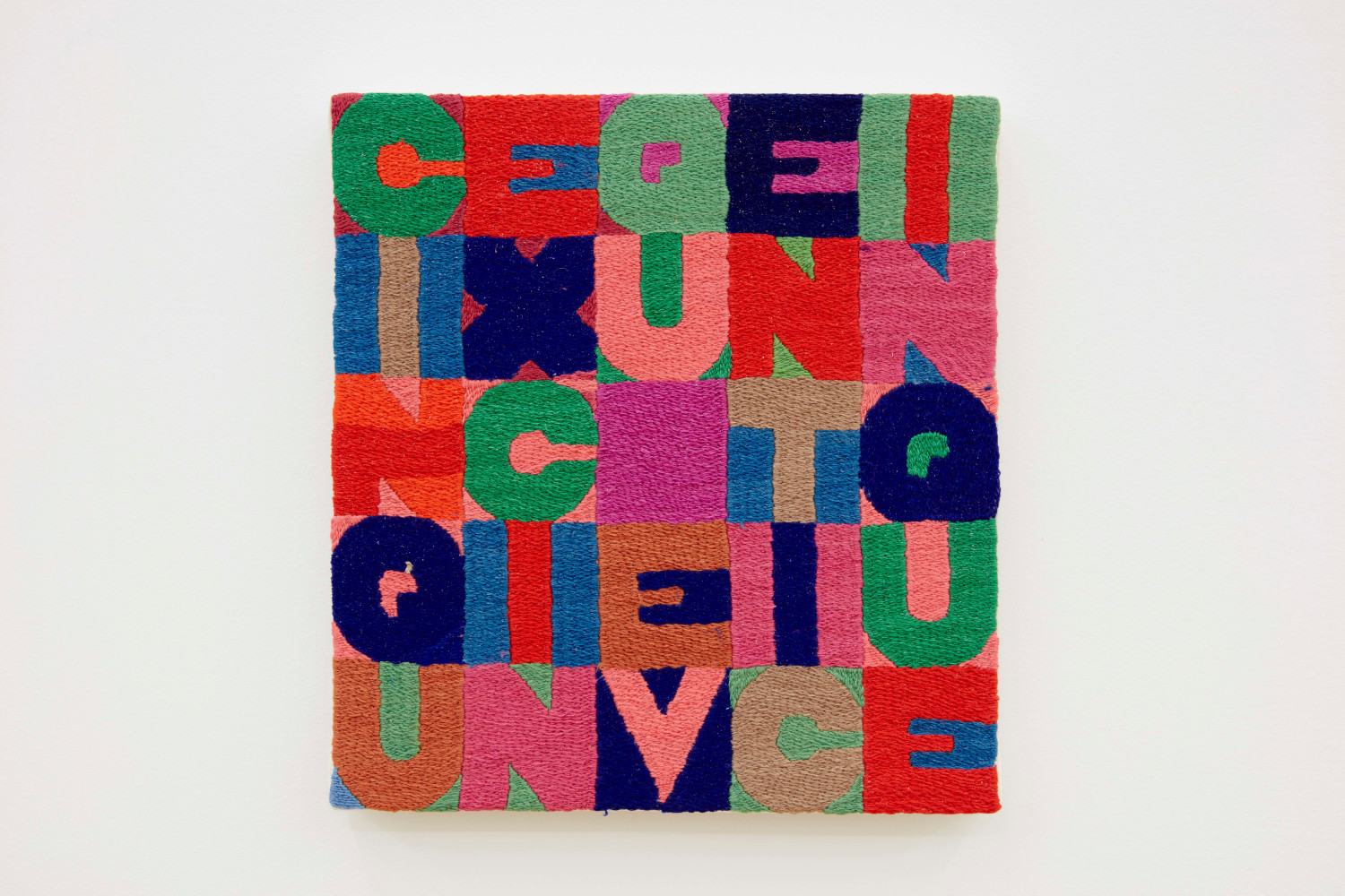 Alighiero e Boetti

Cinque x Cinque Venticinque, 1988

cotton thread embroidery on linen

8 3/4 x 8 1/4 inches (22.2 x 21 cm)