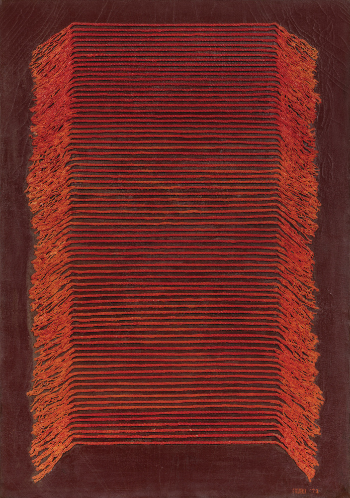 Seung-taek Lee

&amp;ldquo;Untitled&amp;rdquo;, 1972-1973

Rope on coloured canvas

45 x 31 3/4 inches

114 x 80.5 cm

LEE 10