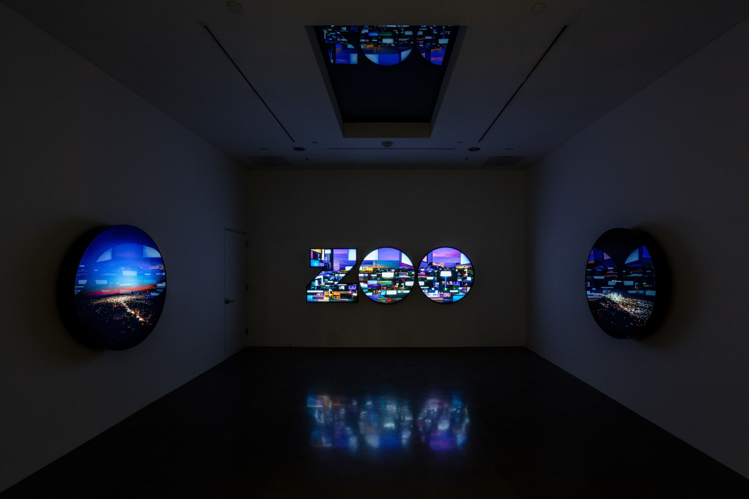 Installation view of&amp;nbsp;Doug Aitken
Flags and Debris

Regen Projects, Los Angeles
January 16 &amp;ndash; March 13, 2021