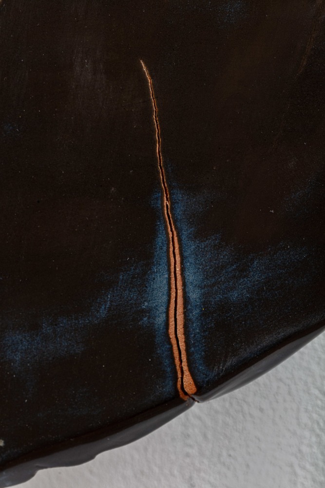 Liz Larner
silver&amp;#39;s color was not only white but blue&amp;nbsp;(detail)
2020
Ceramic, glaze
24 x 37 x 8 inches (61 x 94 x 20.3 cm)