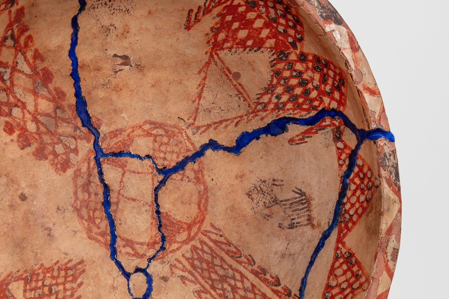 Kader Attia
Untitled&amp;nbsp;(detail)
2020
Ceramic, terracotta, epoxy resin and steel plinth
Artwork Dimensions:
11 7/8 x 11 7/8 x 5 inches (30 x 30 x 12.5 cm)
Overall Dimensions:
55 3/4 x 9 7/8 x 9 7/8 inches (141.6 x 25.1 x 25.1 cm)