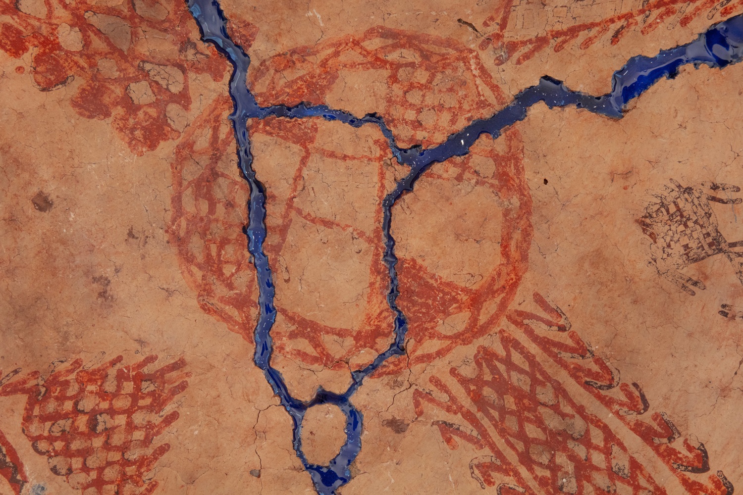 Kader Attia
Untitled&amp;nbsp;(detail)
2020
Ceramic, terracotta, epoxy resin and steel plinth
Artwork Dimensions:
11 7/8 x 11 7/8 x 5 inches (30 x 30 x 12.5 cm)
Overall Dimensions:
55 3/4 x 9 7/8 x 9 7/8 inches (141.6 x 25.1 x 25.1 cm)