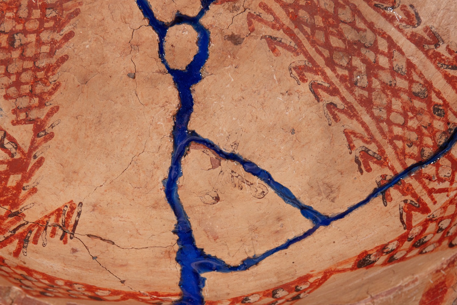 Kader Attia
Untitled&amp;nbsp;(detail)
2020
Ceramic, terracotta, epoxy resin and steel plinth
Artwork Dimensions:
11 7/8 x 11 7/8 x 5 inches (30 x 30 x 12.5 cm)
Overall Dimensions:
55 3/4 x 9 7/8 x 9 7/8 inches (141.6 x 25.1 x 25.1 cm)