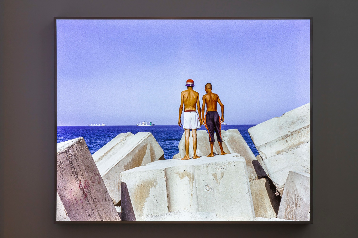 Kader Attia
Rochers Carr&amp;eacute;s
2007/2020
Lightbox
79 1/4 x 99 x 7 1/8 inches (201.3 x 251.5 x 18.1 cm)
Edition&amp;nbsp;of 3, 2 AP

&amp;euro;100,000

DOUBLE CLICK IMAGE FOR MORE VIEWS