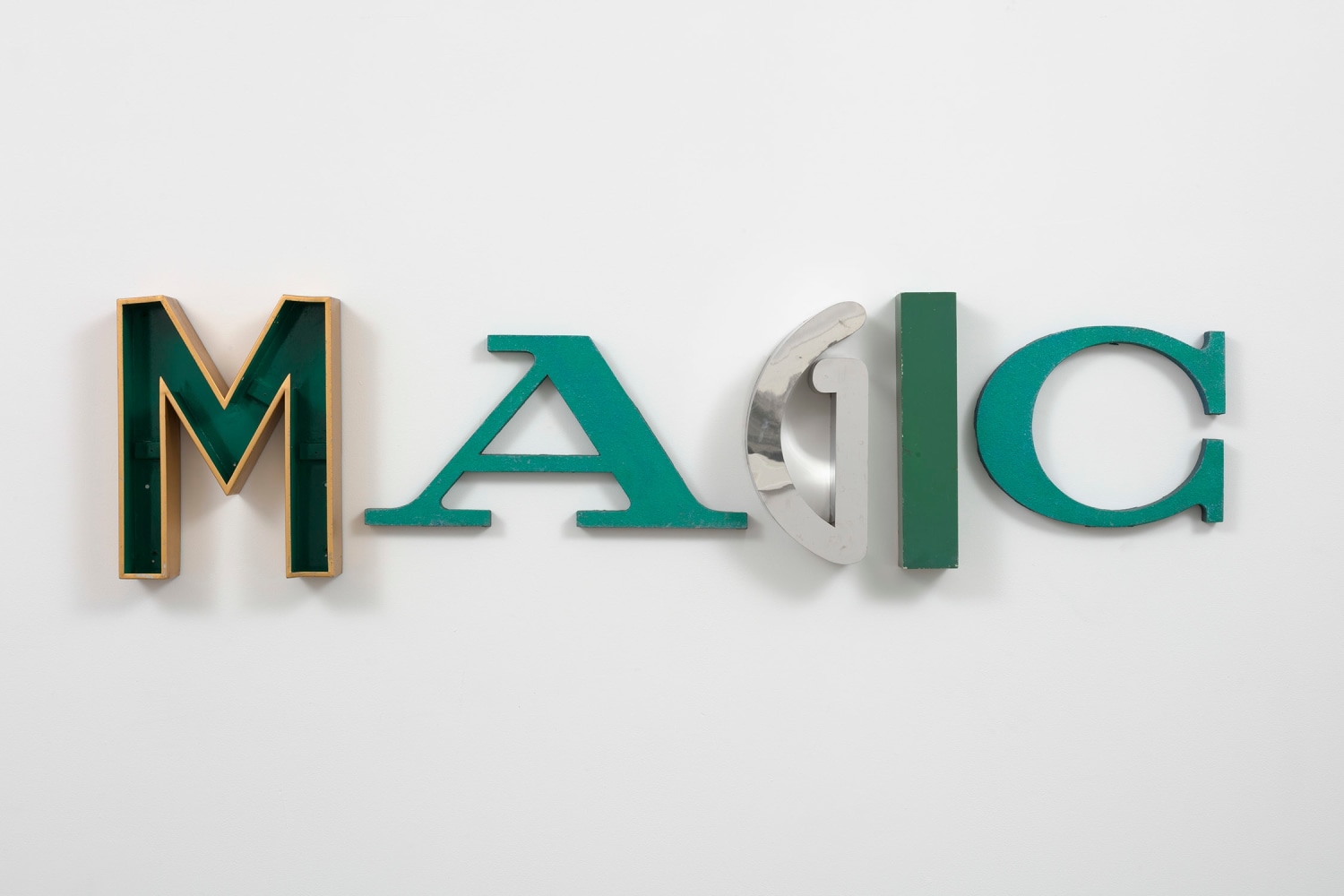 Jack Pierson
MAGIC
2024
Metal and paint
20 x 79 x 4 inches (50.8 x 200.7 x 10.2 cm)