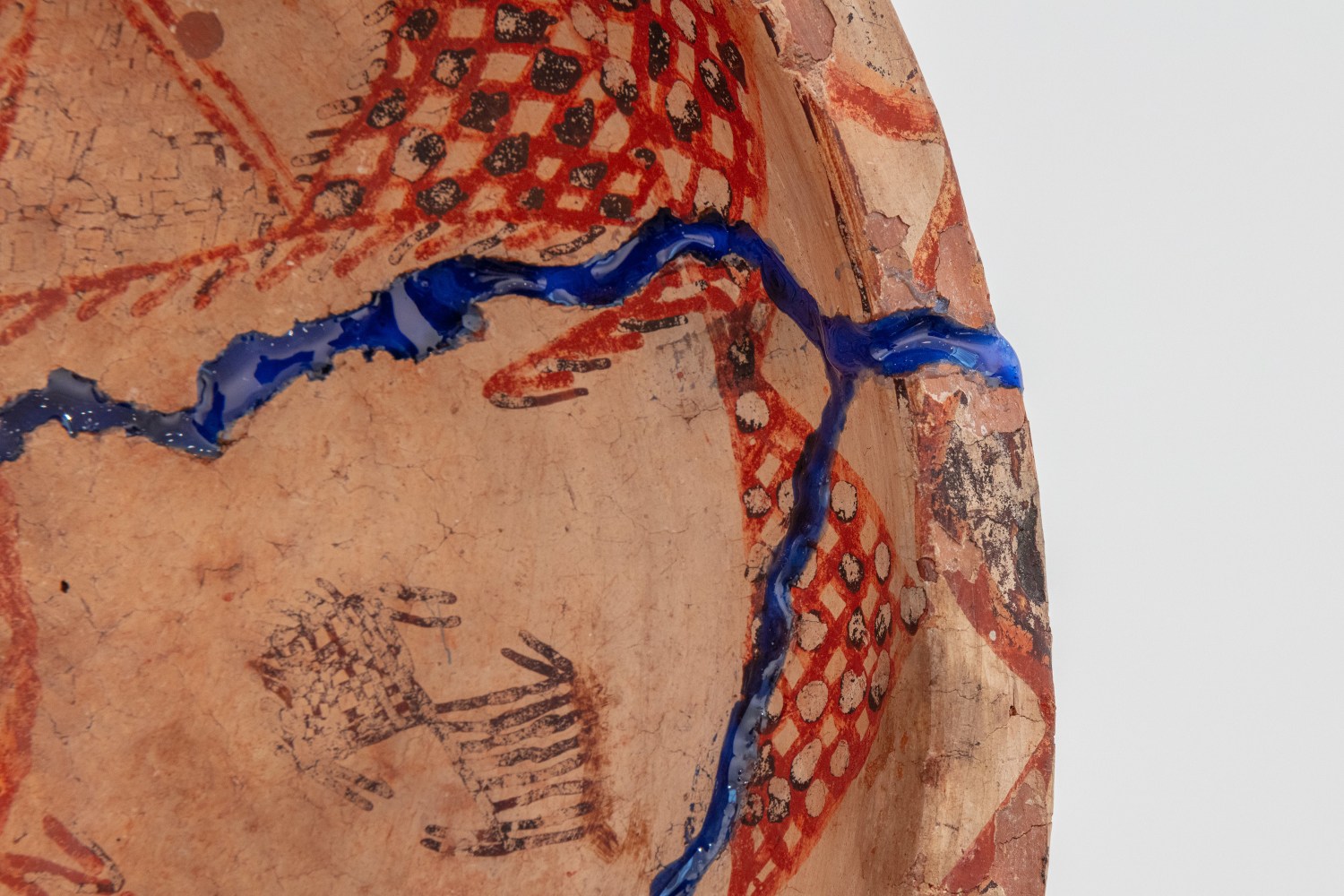 Kader Attia
Untitled&amp;nbsp;(detail)
2020
Ceramic, terracotta, epoxy resin and steel plinth
Artwork Dimensions:
11 7/8 x 11 7/8 x 5 inches (30 x 30 x 12.5 cm)
Overall Dimensions:
55 3/4 x 9 7/8 x 9 7/8 inches (141.6 x 25.1 x 25.1 cm)