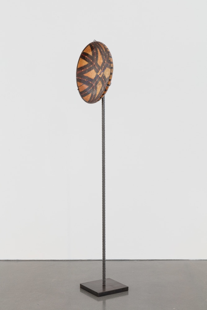 Kader Attia
Untitled
2020
Ceramic, terracotta, epoxy resin and steel plinth
Artwork Dimensions:
16 1/2 x 16 1/2 x 3 1/2 inches (41.9 x 41.9 x 8.9 cm)
Overall Dimensions
69 1/4 x 9 7/8 x 9 7/8 inches (175.9 x 25.1 x 25.1 cm)