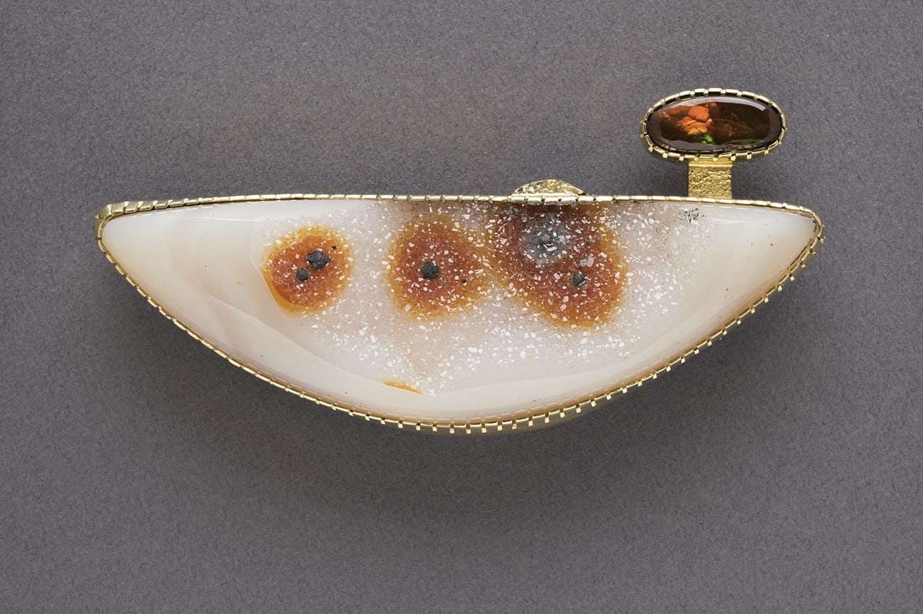 Pin, d. 2019,&amp;nbsp;dendritic dursy agate with fire agate tufa cast with 18 kt gold,&amp;nbsp;1 x 3 1&amp;frasl;4 inches,&amp;nbsp;OC311-80