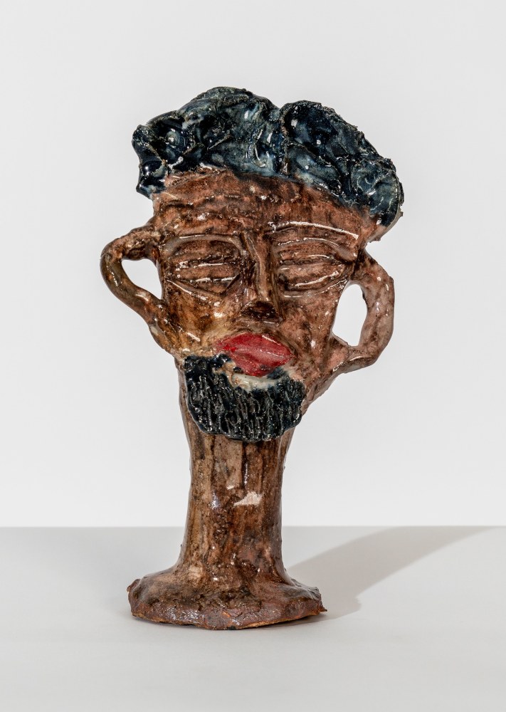 Leilah Babirye

Abambowa (Royal Guard Who Protects the King), 2020

Glazed ceramic

9 x 2 1/2 x 3 inches

SOLD