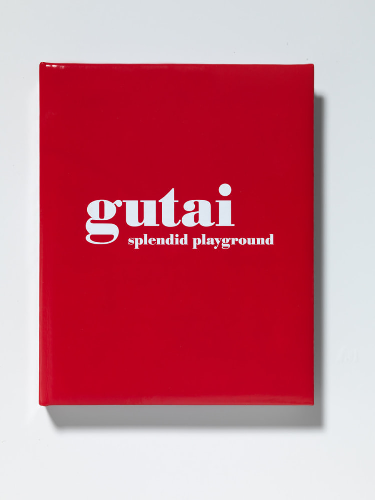 Gutai: Splendid Playground (New York: Guggenheim Museum Publications, 2013).
ISBN: 978-0892074891
