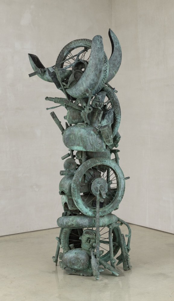 Totem

1989

Bronze with patina

90 x 34 x 37 inches

228.6 x 86.4 x 94cm