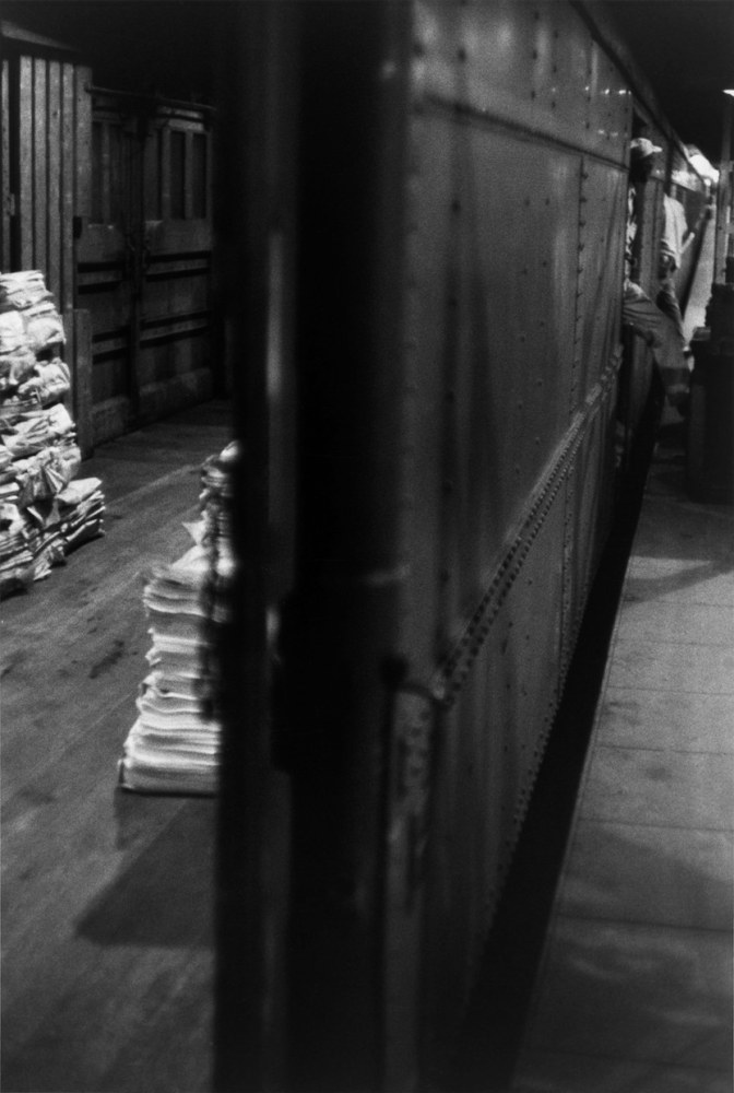 Louis Stettner
Mail Compartment, 1958
black and white photograph
19.69 x 15.75 inches
(50 x 40 cm)
(Inv. No. LS9224)

$7,500