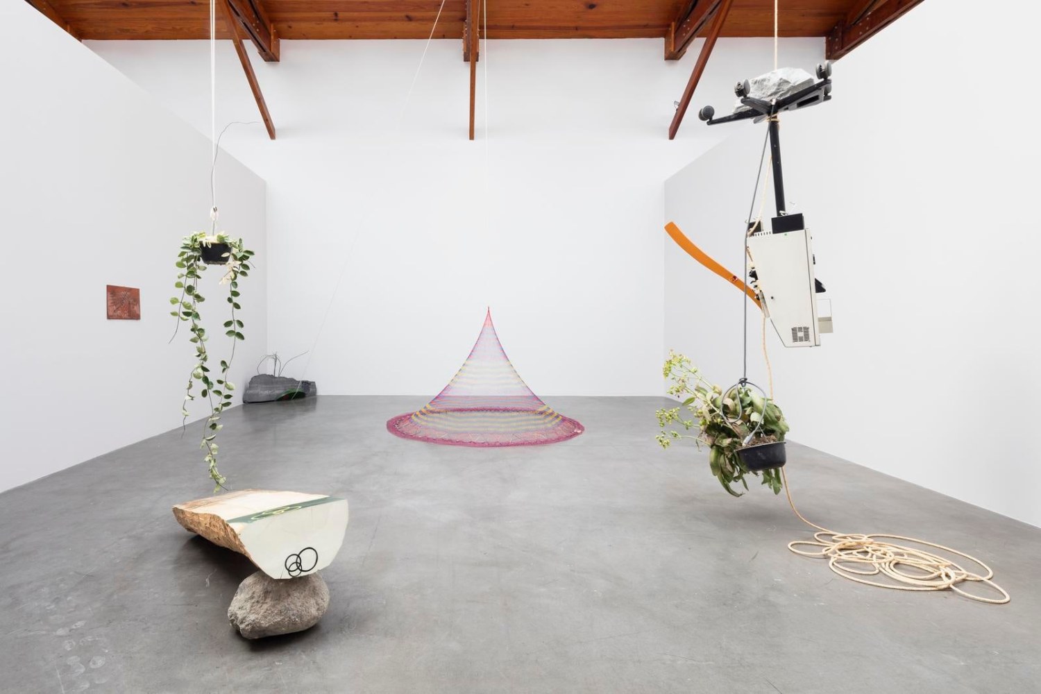 	abraham cruzvillegas, pending sculptures, 2019