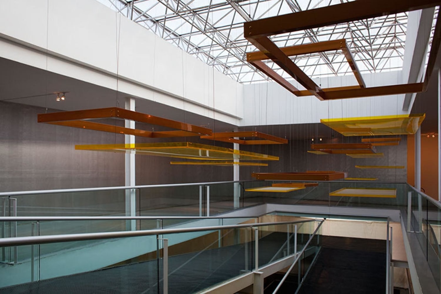 filtro &amp;aacute;mbar, 2011

acrylic, steel wire, anodized aluminium

variable dimensions&amp;nbsp;

&amp;nbsp;