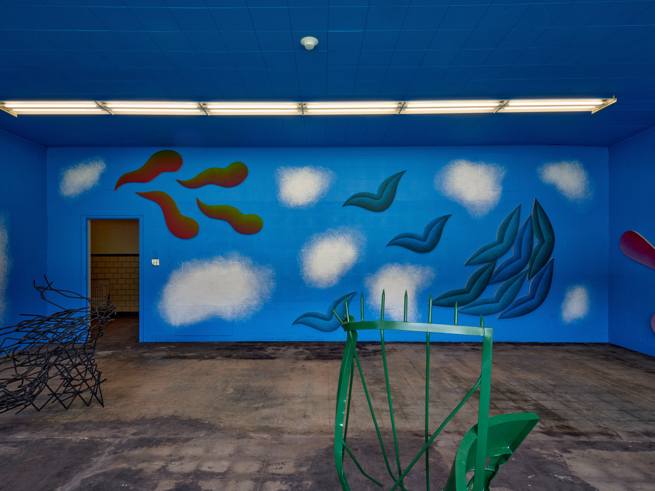 vista de instalaci&amp;oacute;n monika sosnowska en&amp;nbsp;the campus 2nd annual exhibition, 2025. foto guang xu⁠


&amp;nbsp;
