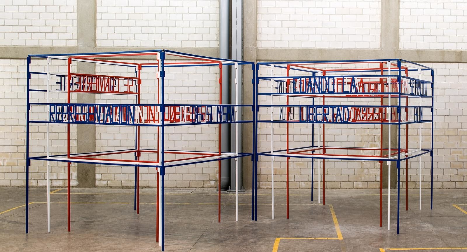 i.s., 2006

acero, esmalte

set de dos estructuras met&amp;aacute;licas de 212 x 690 x 273 cm cada una

&amp;nbsp;

&amp;nbsp;