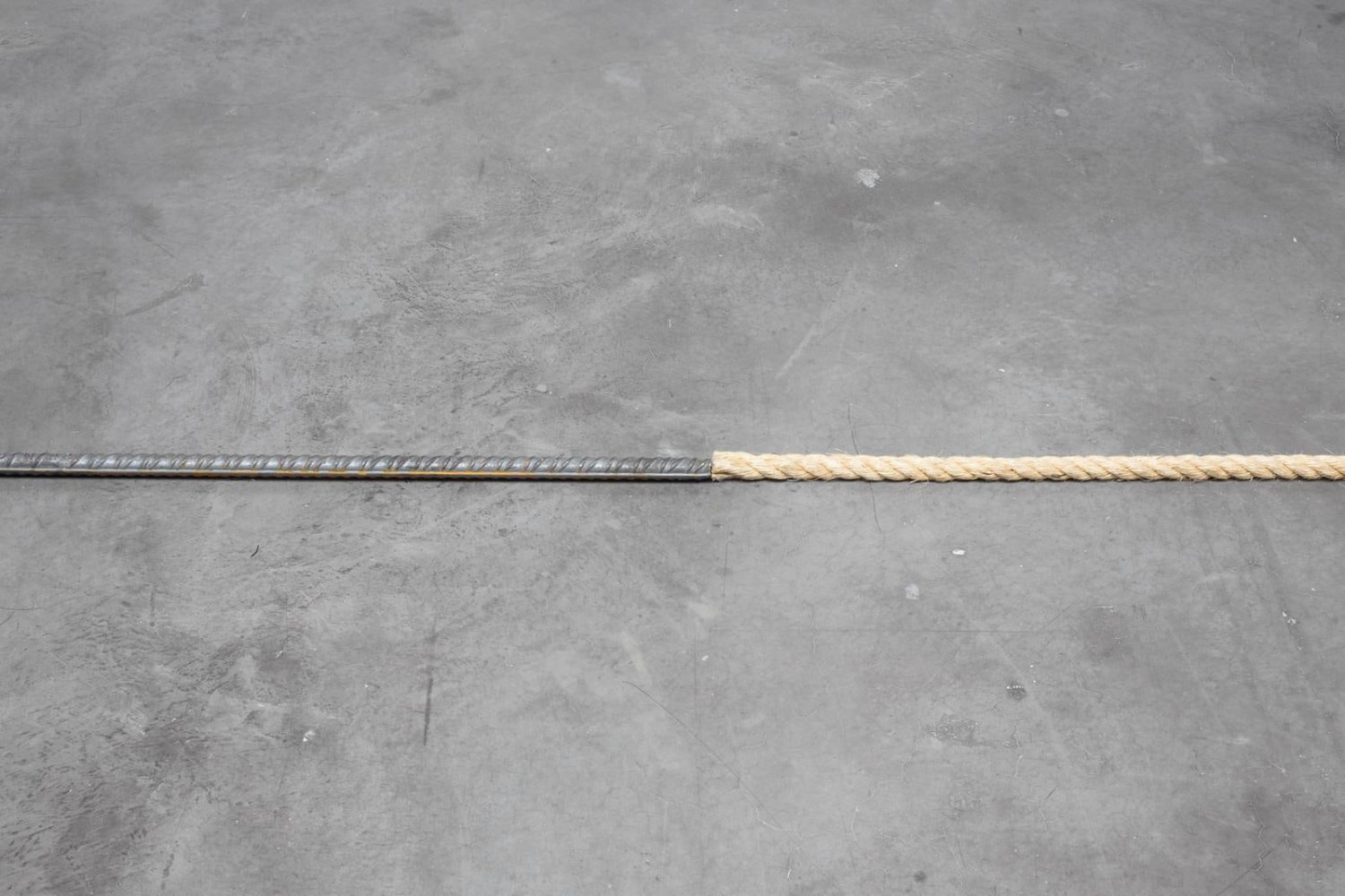 no se puede hacer una revoluci&amp;oacute;n con guantes de seda, kurimanzutto, ciudad de m&amp;eacute;xico, 2016