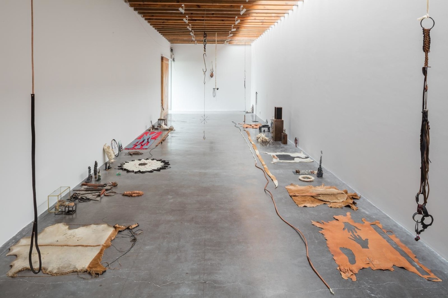 kriziz,&amp;nbsp;kurimanzutto, ciudad de m&amp;eacute;xico, 2016.&amp;nbsp;