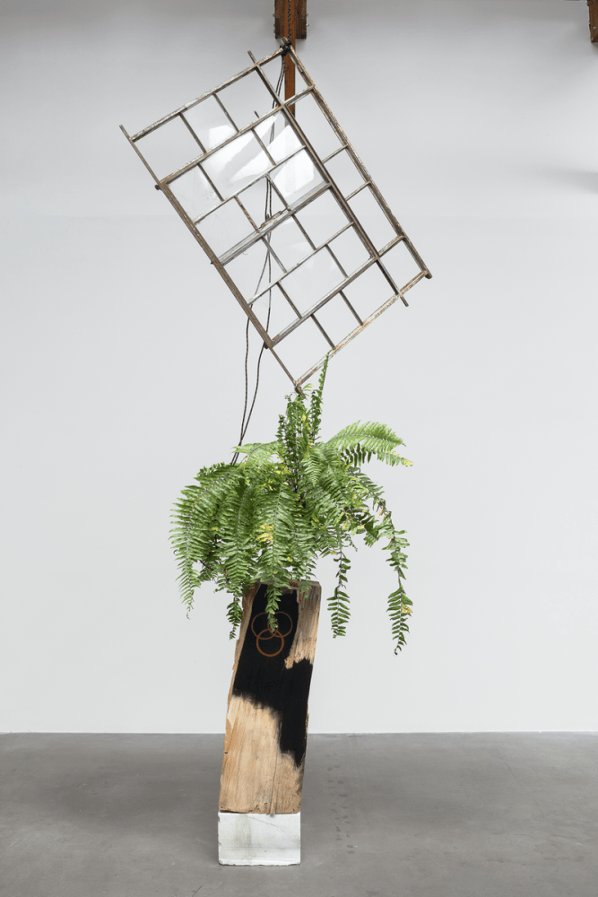 esculturas pendientes, kurimanzutto, ciudad de m&amp;eacute;xico, 2019