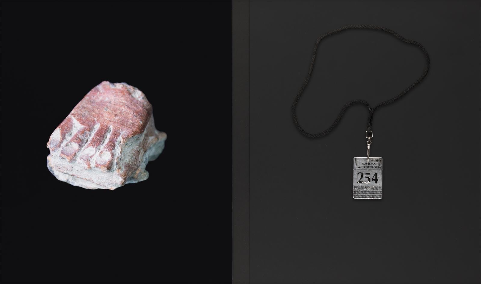 inserci&amp;oacute;n arqueol&amp;oacute;gica 254, 2012

impresi&amp;oacute;n digital y placa de metal

60.4 x 93.4 x 5.5 cm enmarcada

&amp;nbsp;

&amp;nbsp;