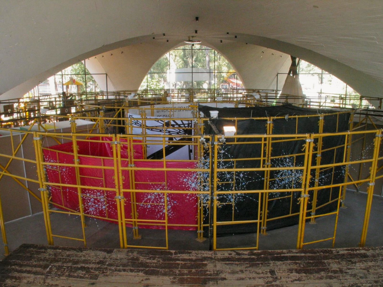 	elephant juice, sexo entre amigos, eduardo abaroa, restaurante los manantiales, xochimilco, ciudad de m&amp;eacute;xico, 2003