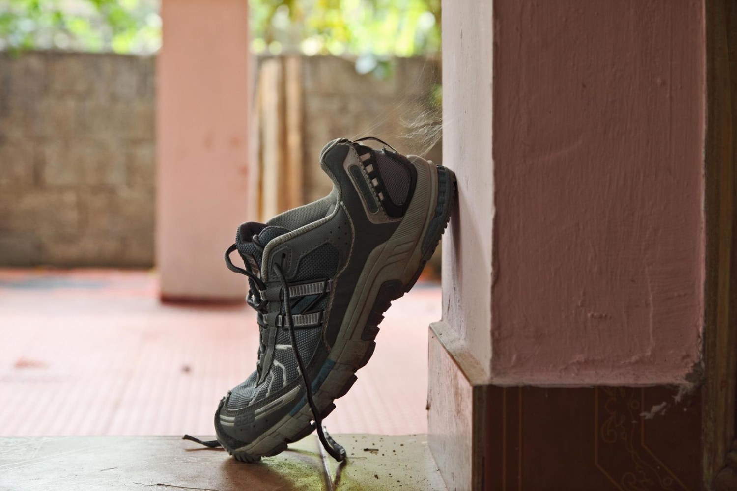 new balance, 2010

digital print

13.39 x 20.08 in.

&amp;nbsp;

&amp;nbsp;