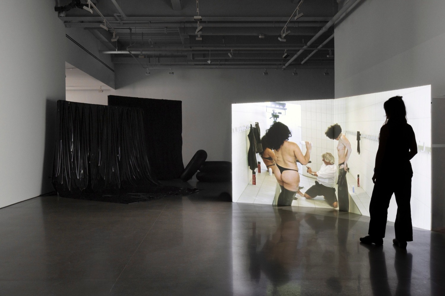 installation view alexandra bachzetsis: notebook, kurimanzutto new york, 2024. photo: alexa hoyer