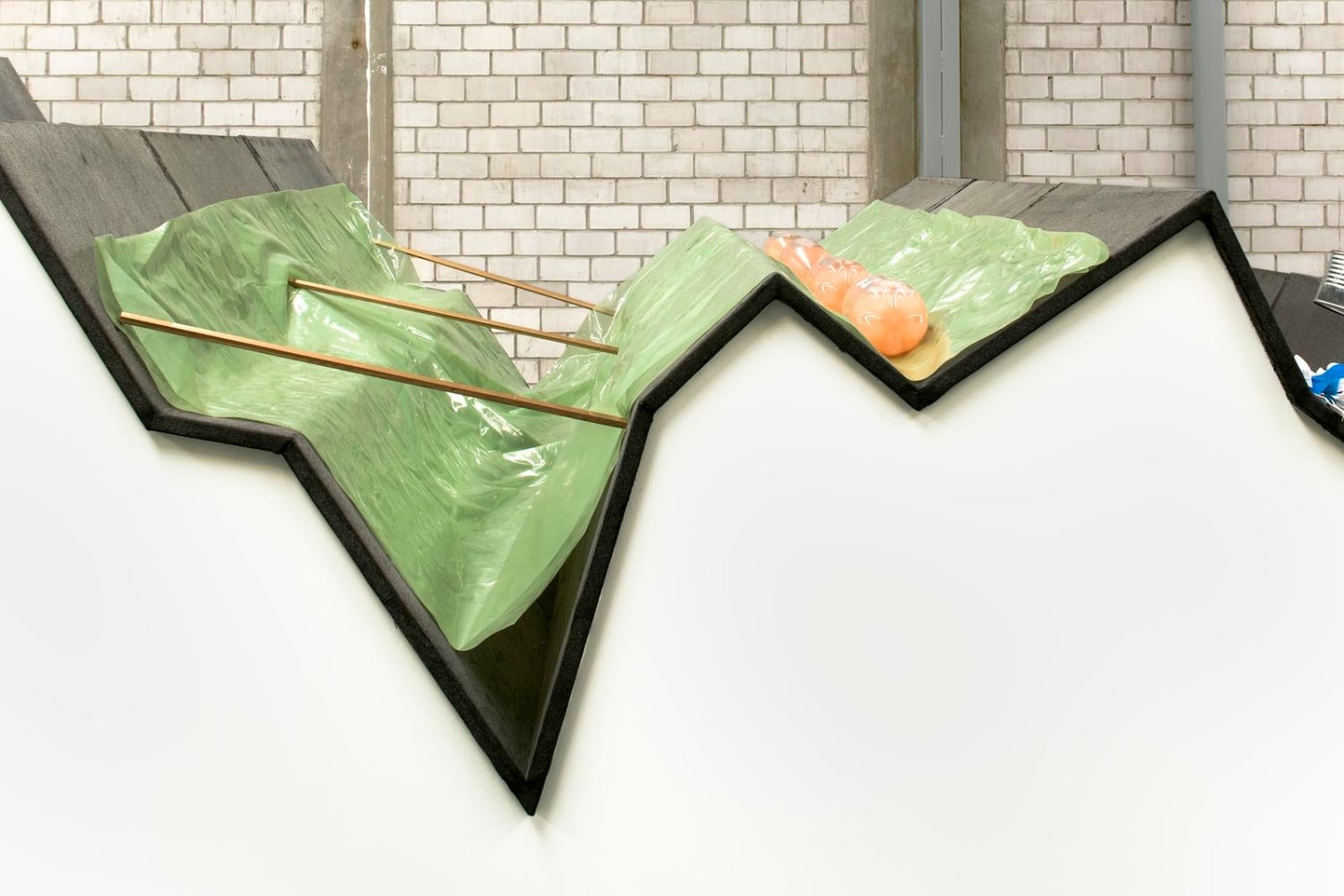 	reforma fiscal, kurimanzutto, mexico city, 2007