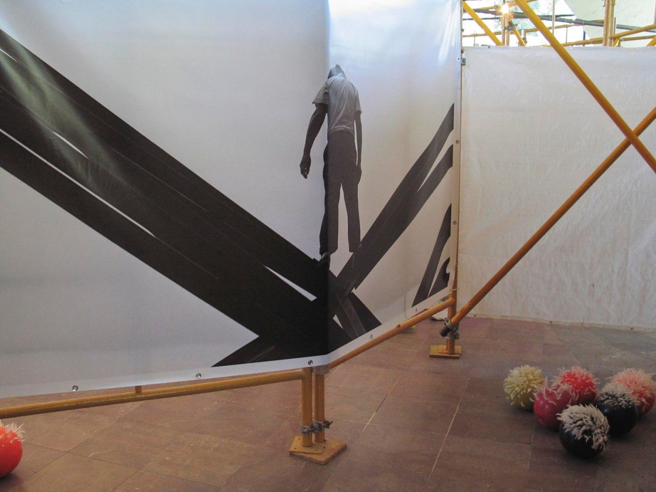 	elephant juice, sexo entre amigos, enrique metinides, abraham cruzvillegas, restaurante los manantiales, xochimilco, ciudad de m&amp;eacute;xico, 2003