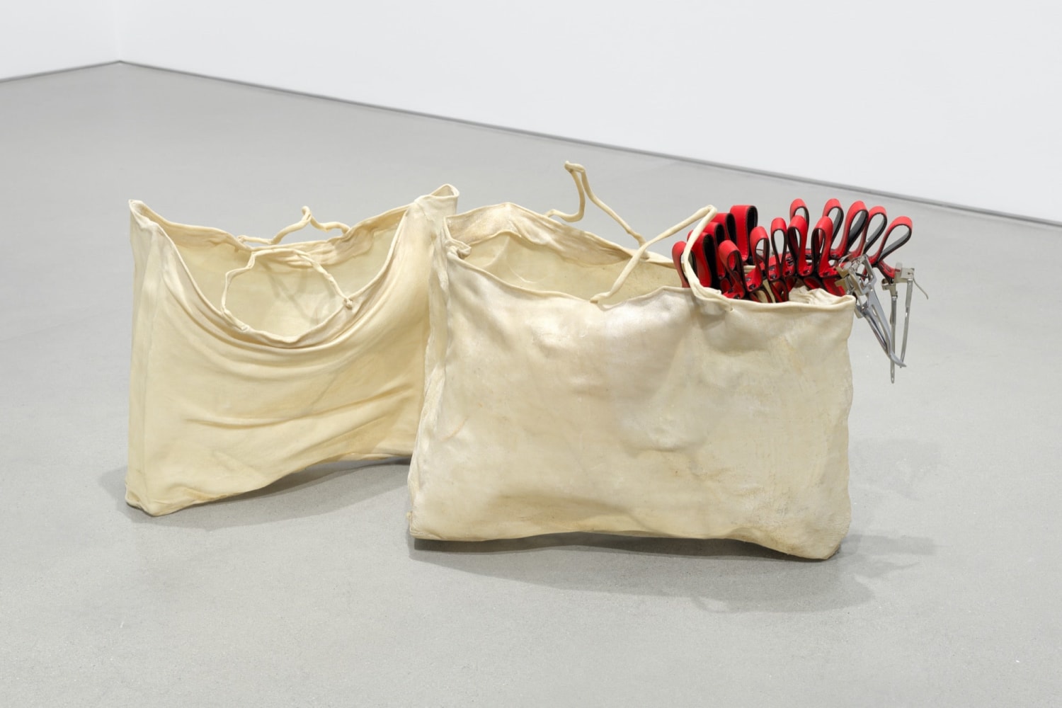 b&amp;aacute;rbara s&amp;aacute;nchez-kane, new lexicons for embodiment, kurimanzutto, new york, 2023. photo: dan bradica&amp;nbsp;