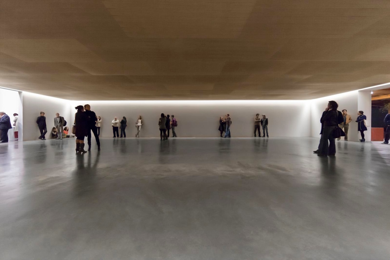 	compass, kurimanzutto, ciudad de m&amp;eacute;xico, m&amp;eacute;xico, 2010